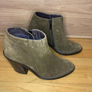 Women's Aquatalia Loren Bootie - Size 6 M